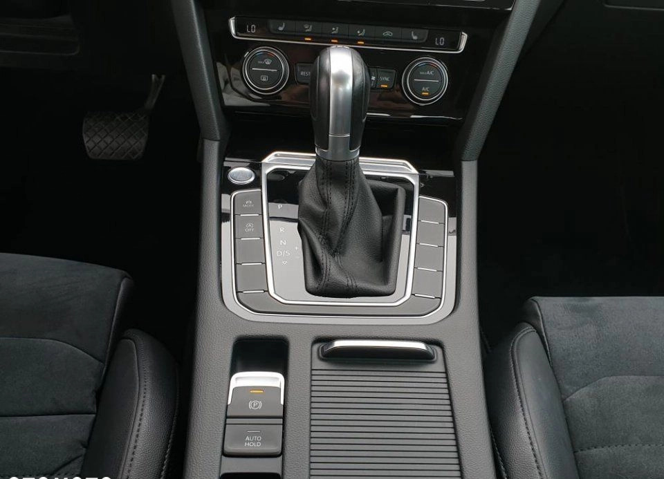 Volkswagen Passat cena 84900 przebieg: 131770, rok produkcji 2018 z Dębno małe 277